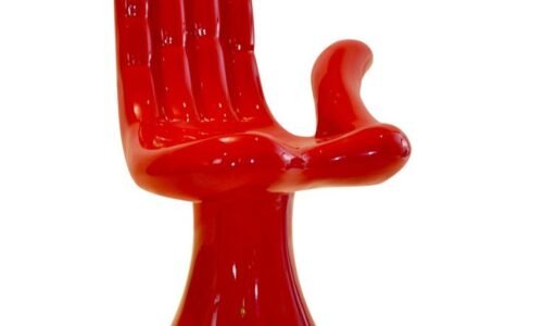 Pedro Friedeberg escultura mano pie roja pequeño formato arte mexicano decoracion lujo