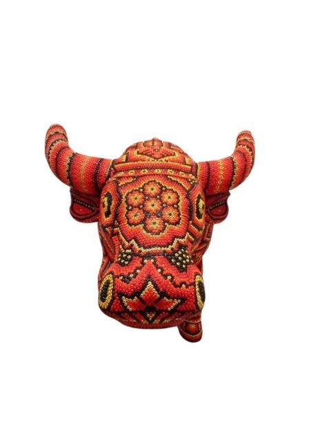 Escultura toro rojo arte huichol cuentas de vidrio chaquira pieza unica decoracion lujo