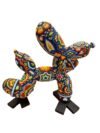 Escultura Balloon Dog perro globo intervenida arte huichol cuentas vidrio azul naranja Rick Wolfryd CHROMA