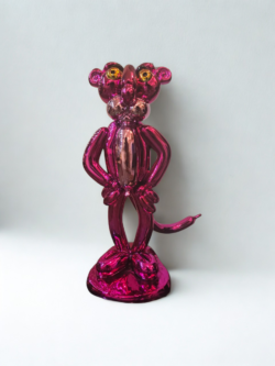 Fer Mancilla Estatua Pantera Rosa